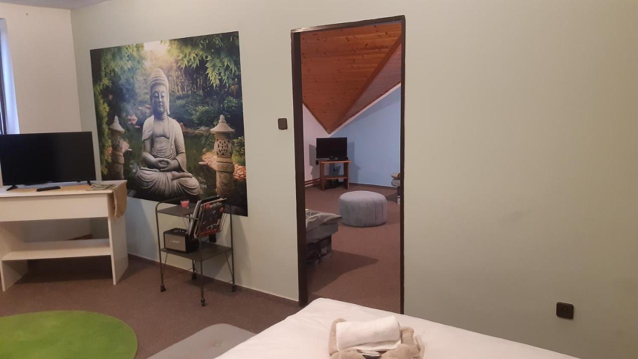 Budha Apartma Jirikov  외부 사진